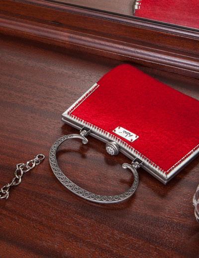 6-8-10 Purse (Stitch Red)