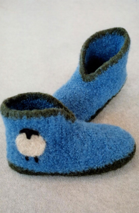 Fiber Trends AC-67x Crocheted Felt Boot Slippers