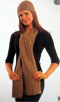 Suri Cabled Hat and Scarf N054