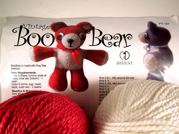 Vintage Boo Bear Kit FT-127 - Red