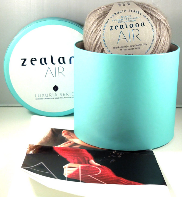 Zealana Diagonal Mitts in AIR Chunky